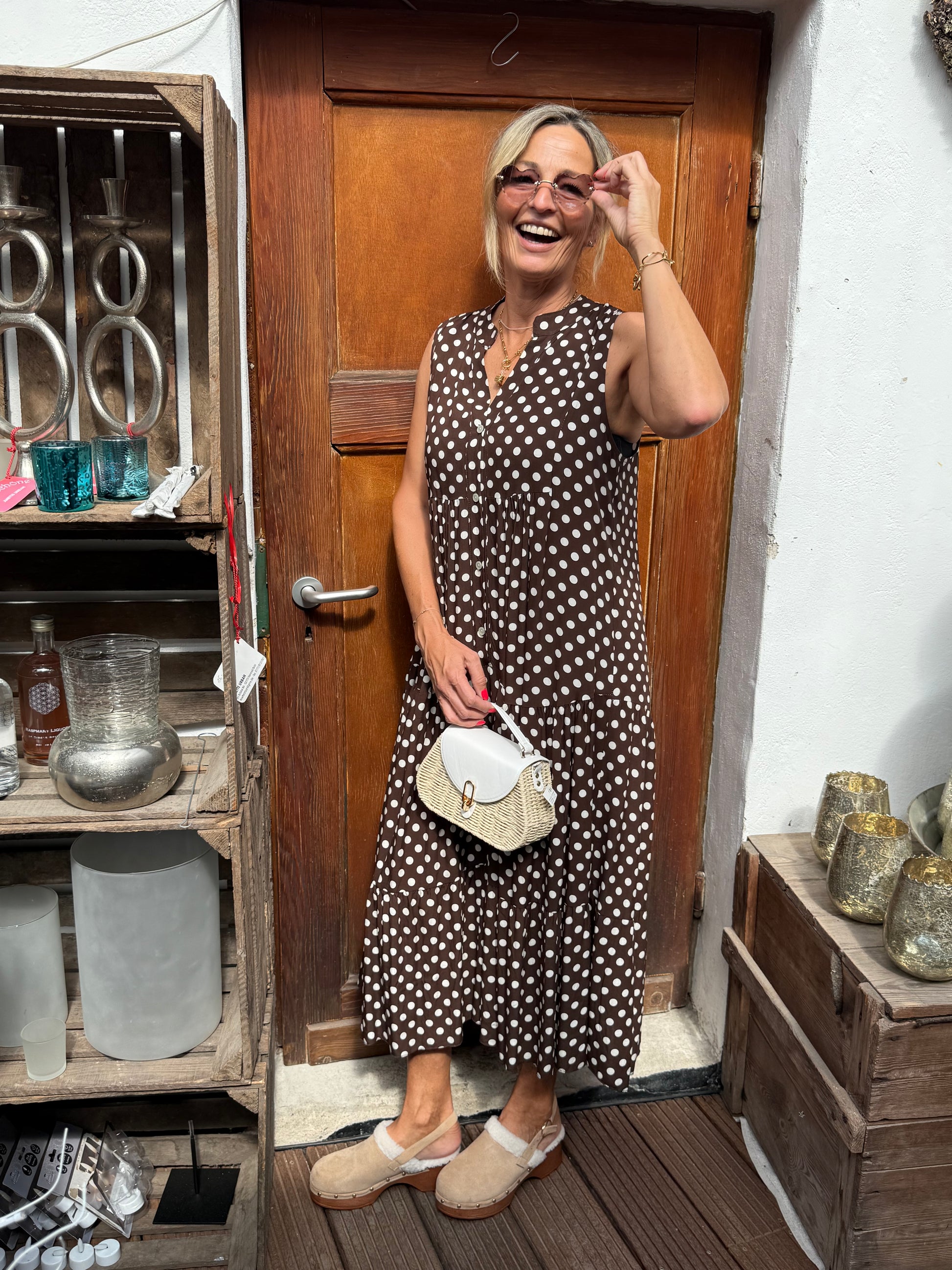 Leichtes Sommerkleid braun mit Punkten