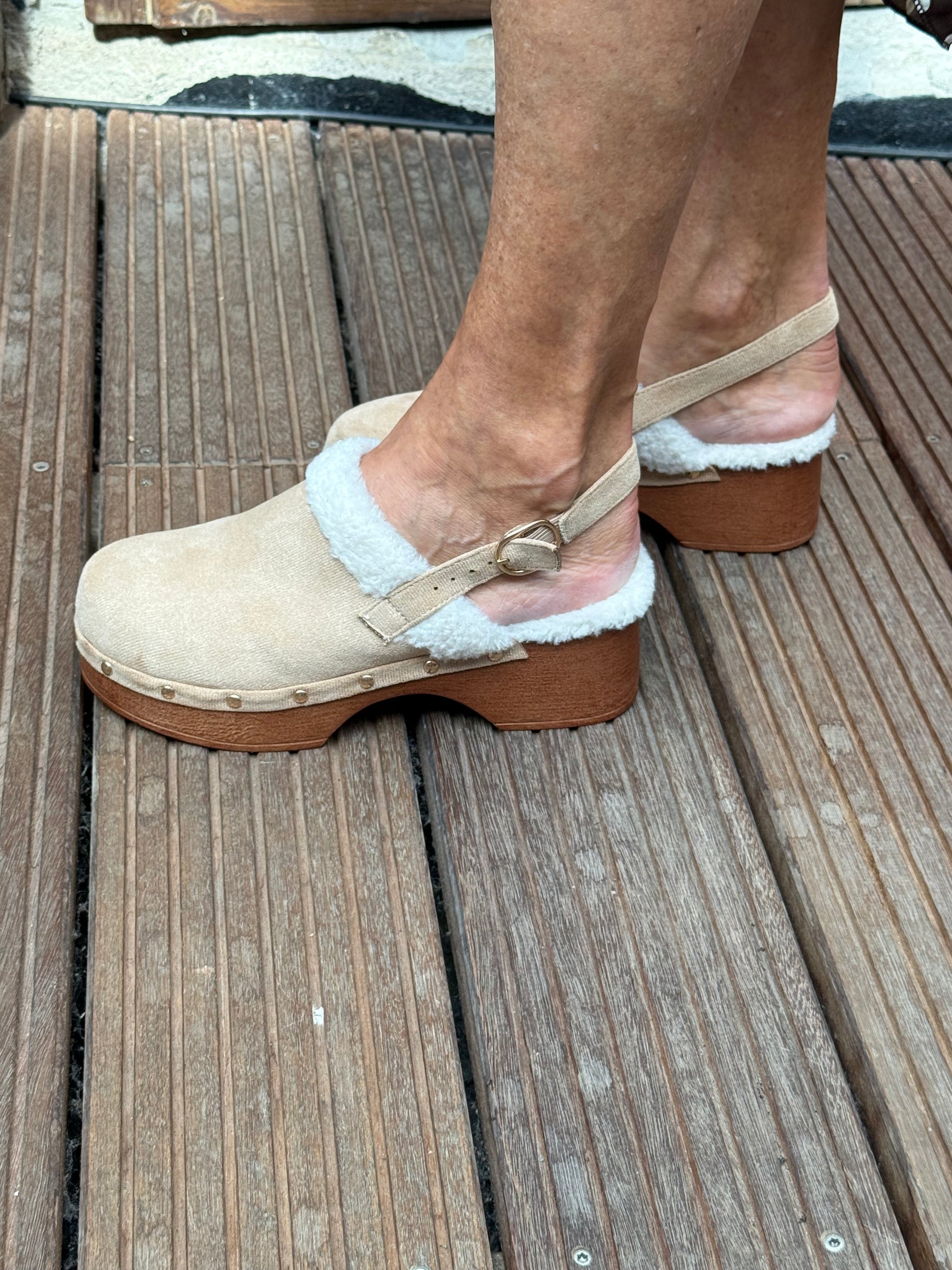 Leichte Clogs