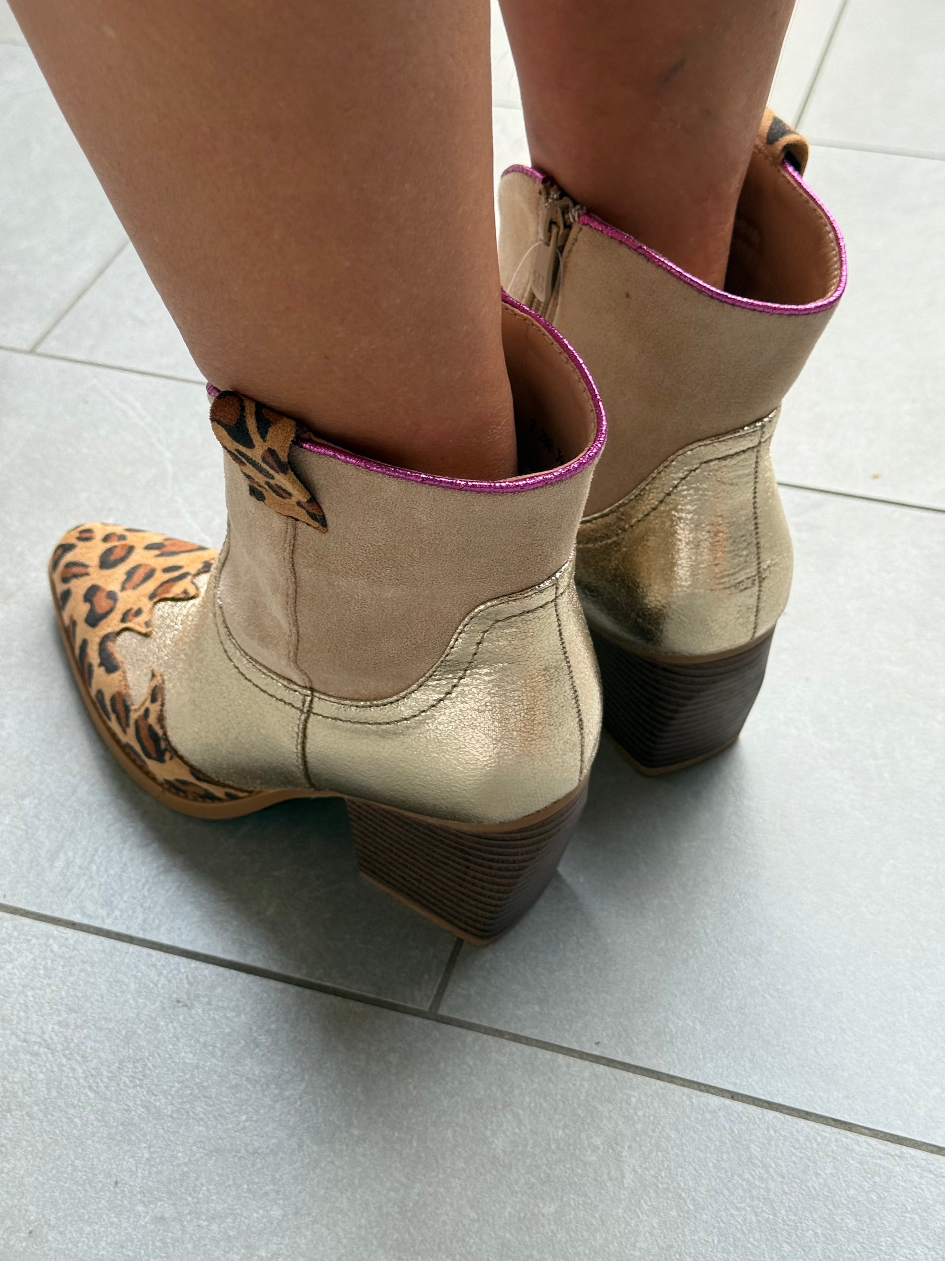 Besonderer Cowboystiefel