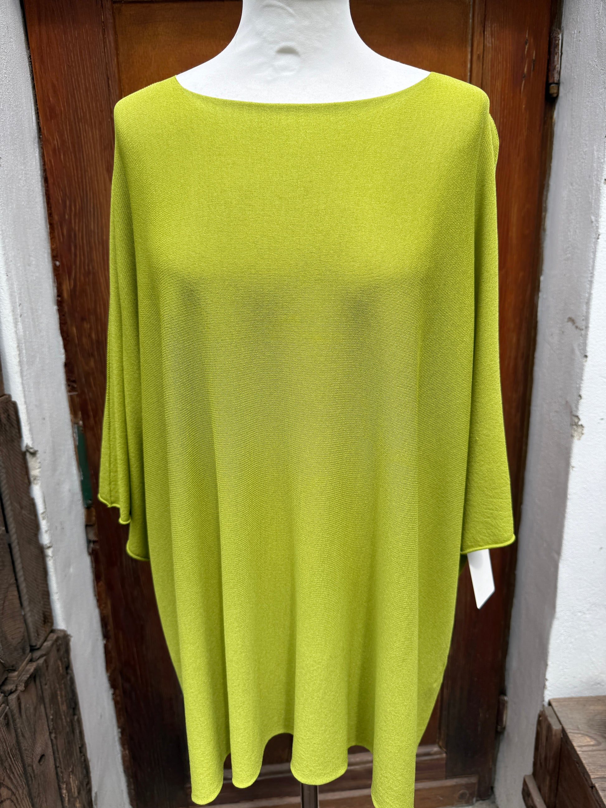 Kurzärmliger leichter Strickpullover