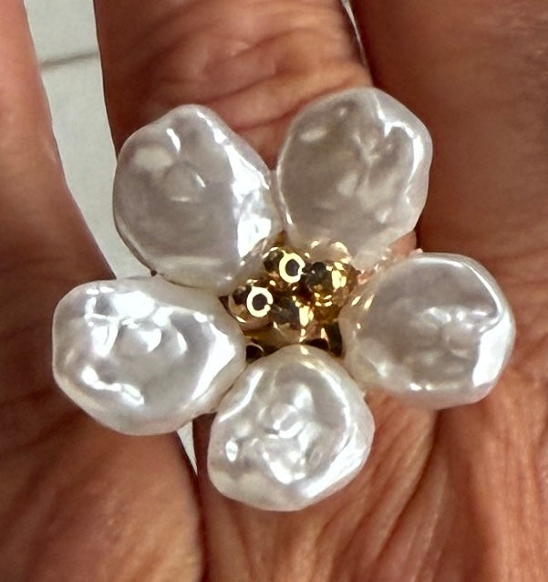 Blumenringe weiße Blüte, in silber- und goldfarben
