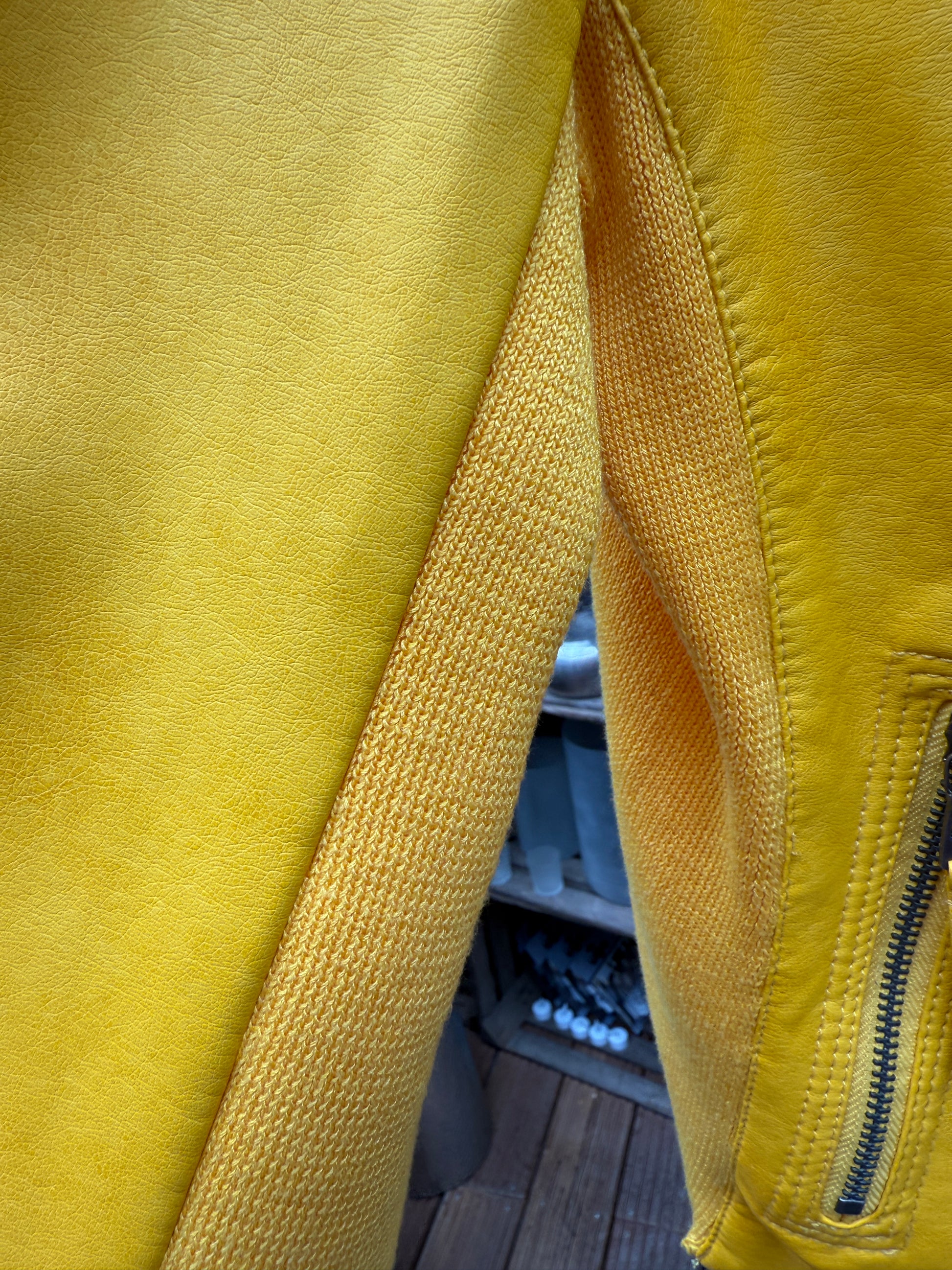 Vegane Lederjacke in verschiedenen Farben