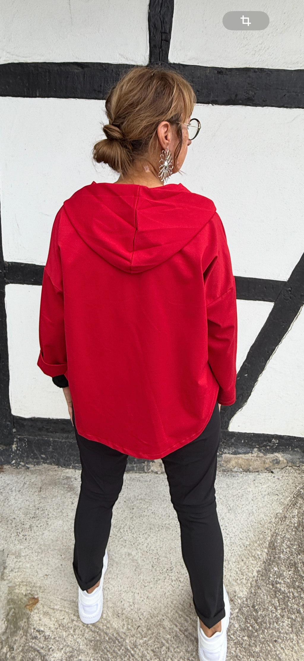 Rote Sweatjacke