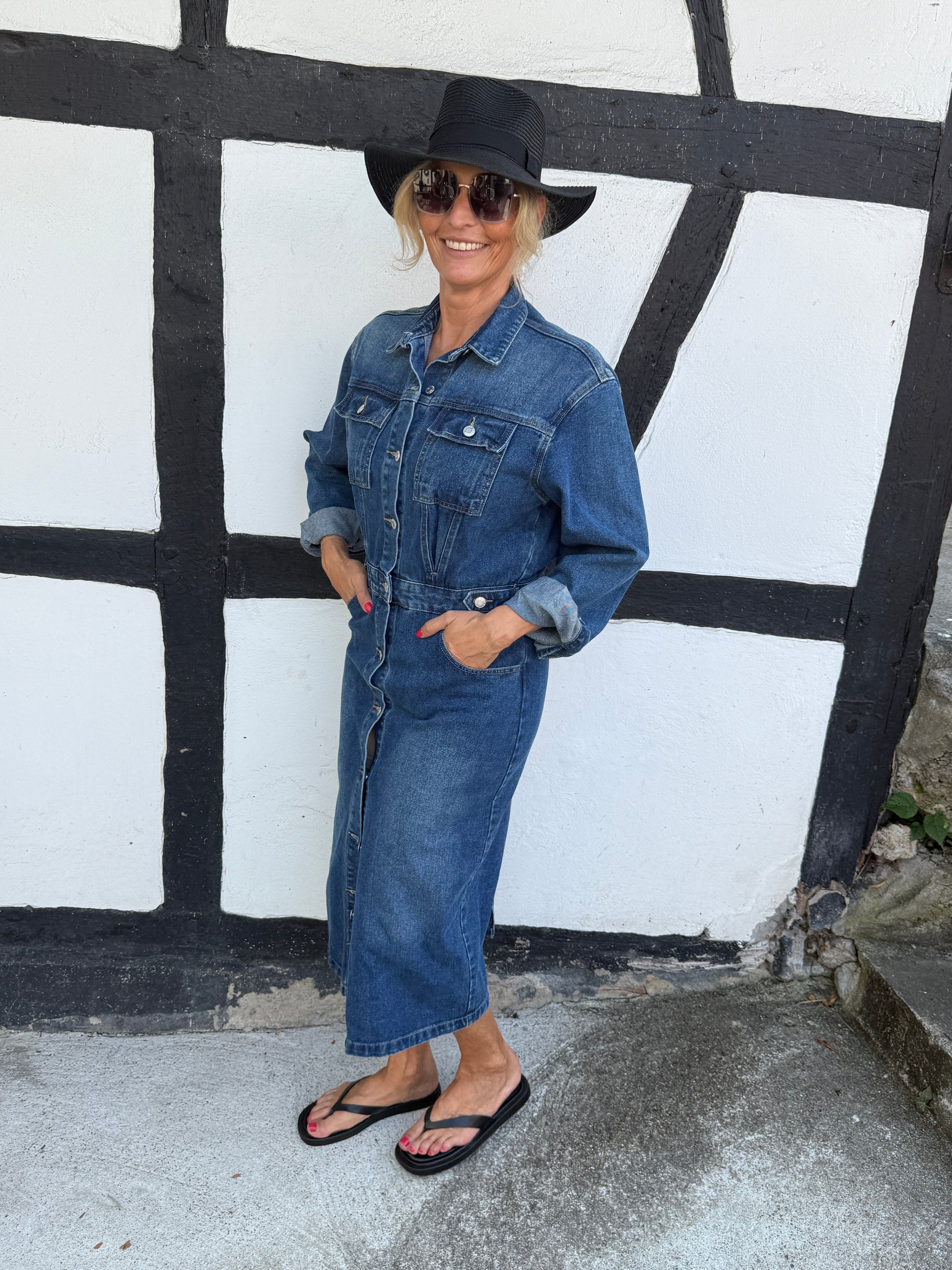 Cooles blaues Jeanskleid