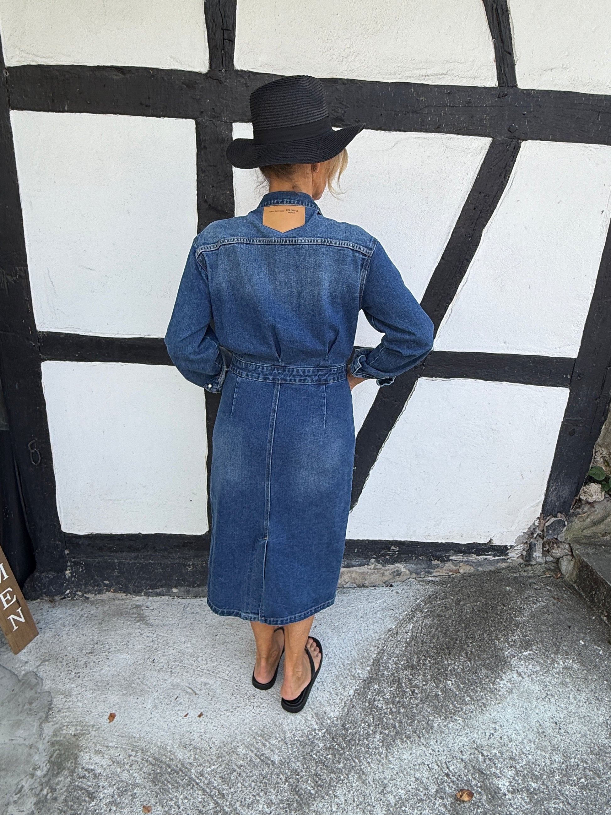 Cooles blaues Jeanskleid