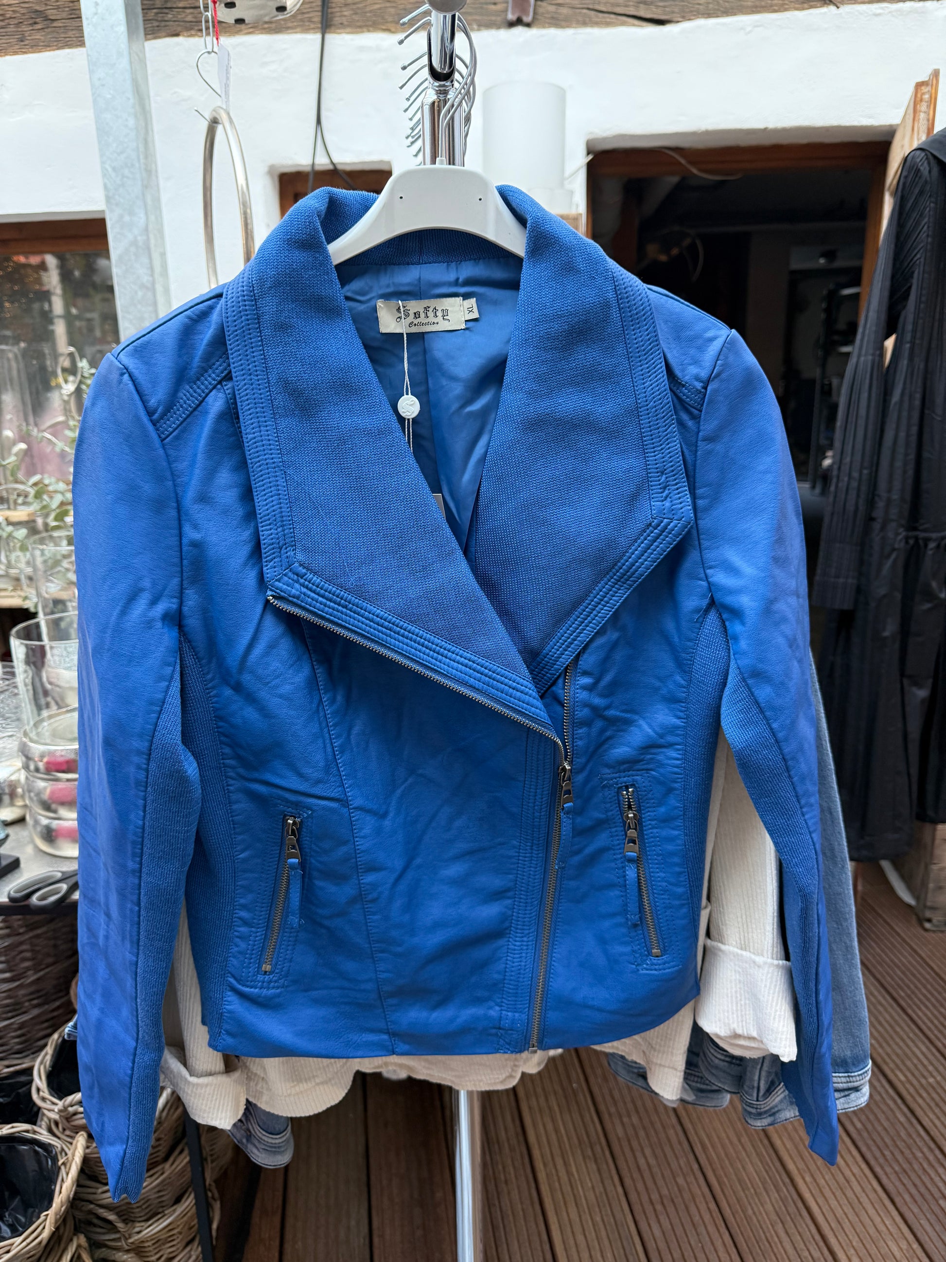 Vegane Lederjacke in verschiedenen Farben