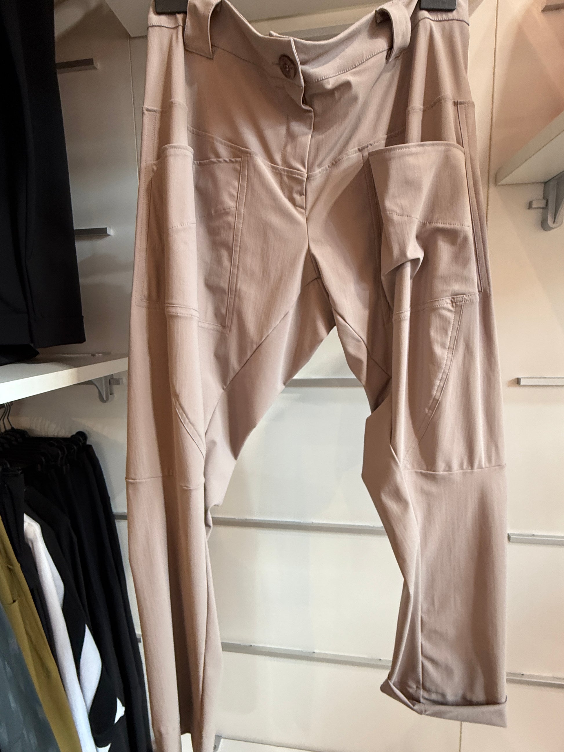 Klappentaschenhose Art.Nr 1010 hell nougat