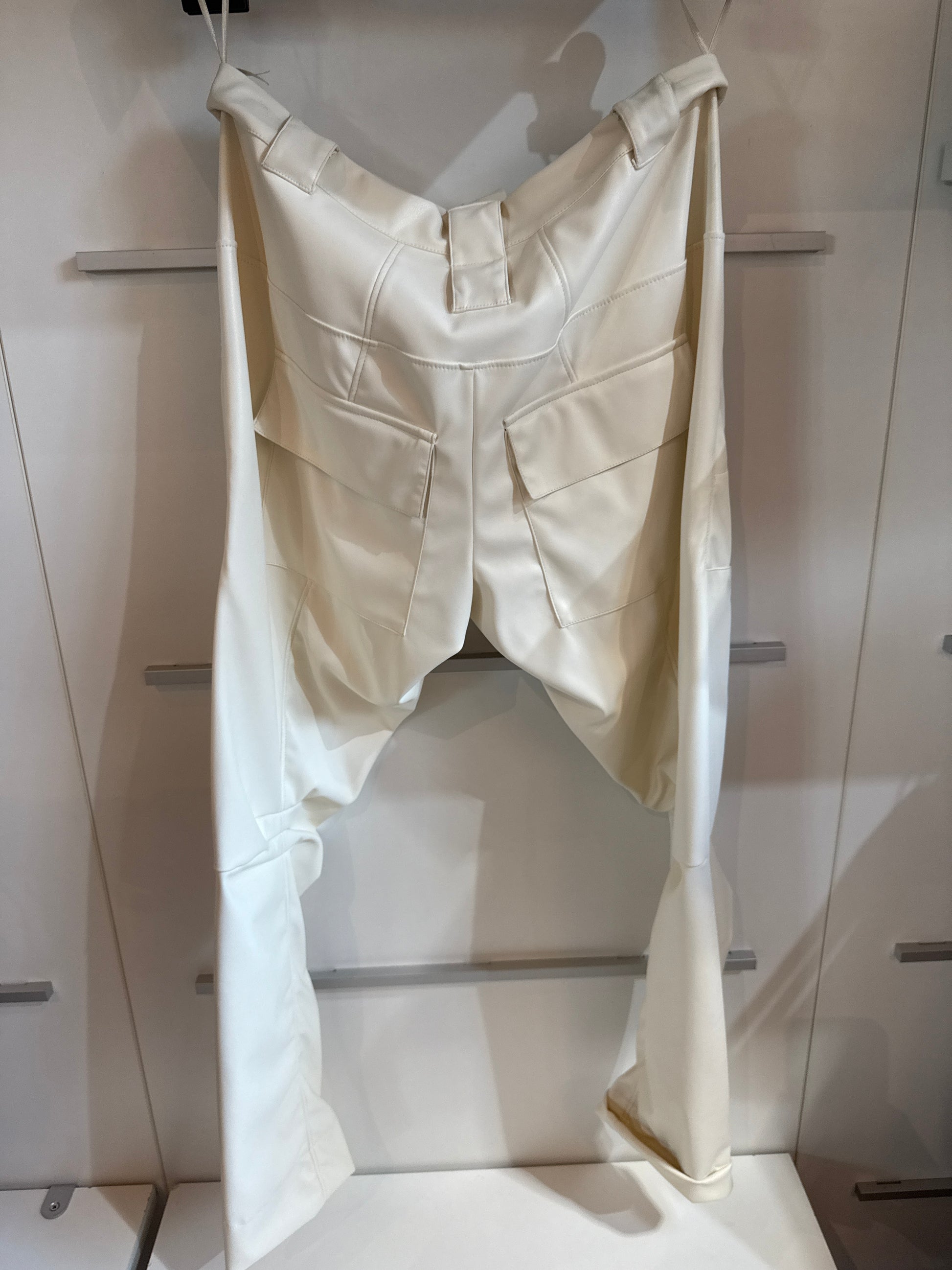 Klappentaschenhose Art.Nr 24210 weiß