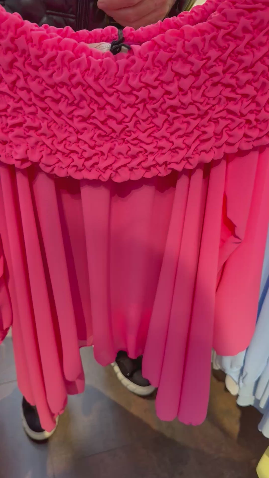 Tolle, super leichte Carmenbluse in verschiedenen Farben